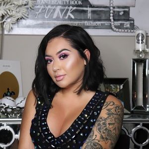 Meet your Posher, Priscilla